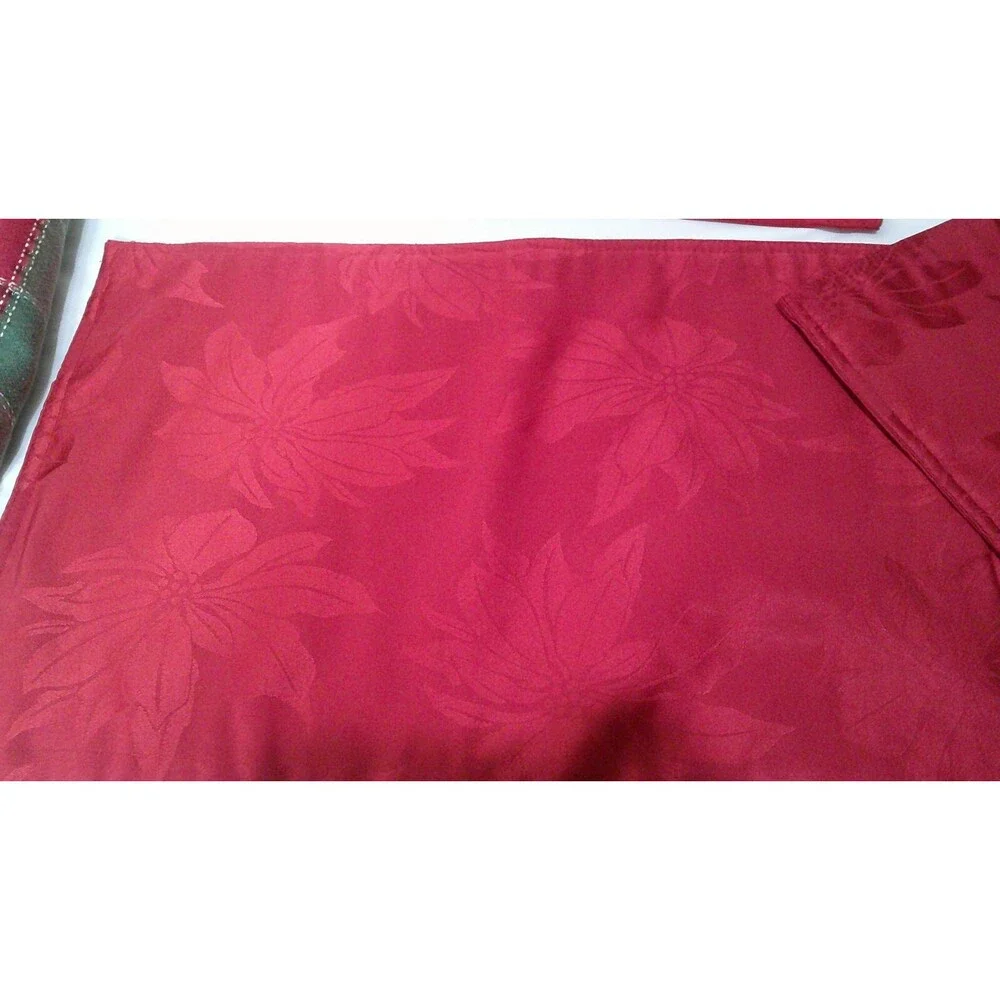 Christmas Table Cloth & Placemats 54
